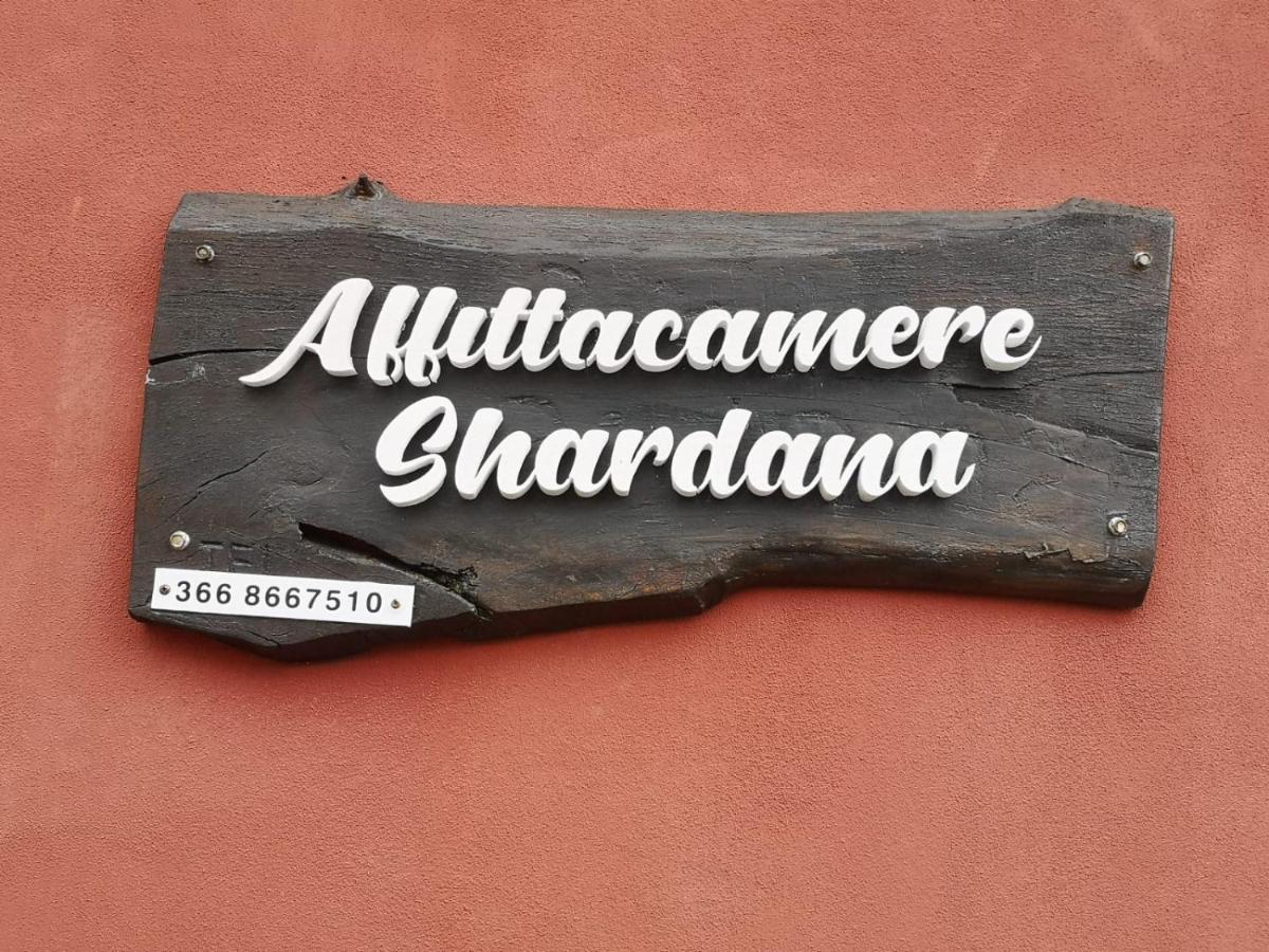 Affittacamere Shardana กาบราส ภายนอก รูปภาพ